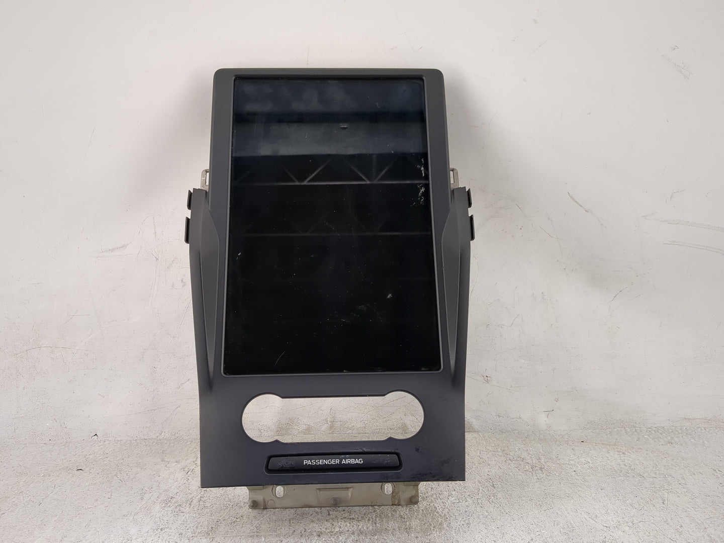 2022 Ford Edge Information Display Screen - Oemusedautoparts1.com