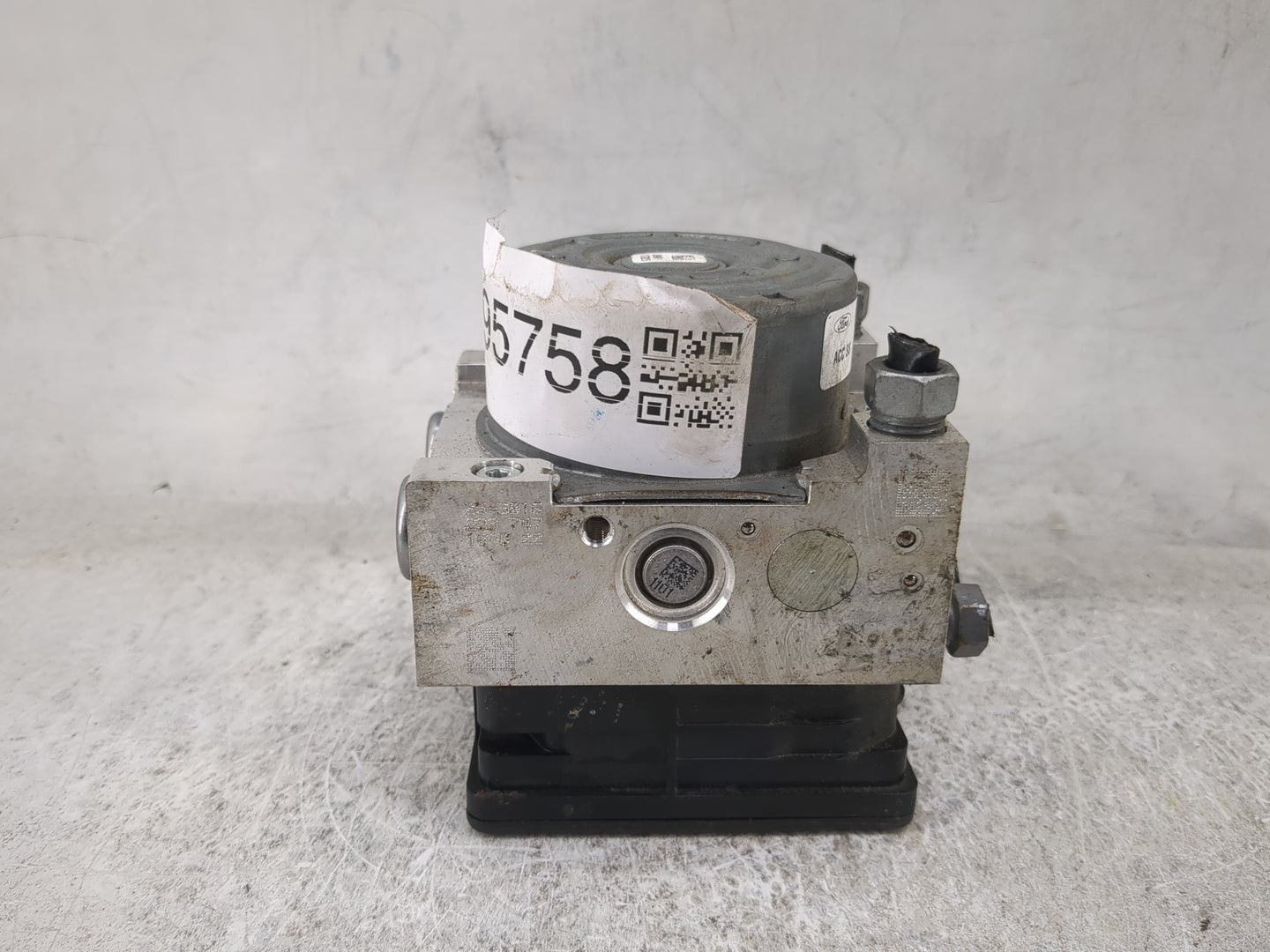 2019-2020 Ford Edge ABS Pump Control Module Replacement P/N:M2GC-2B373-DA 25.0220-1476.4 Fits Fits 2019 2020 OEM Used Auto P