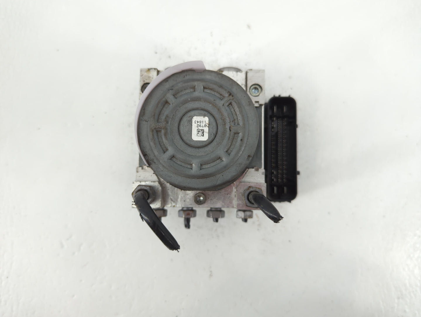 2019-2020 Ford Edge ABS Pump Control Module Replacement P/N:EG9C-2C405-AC Fits Fits 2019 2020 OEM Used Auto Parts - Oemuseda