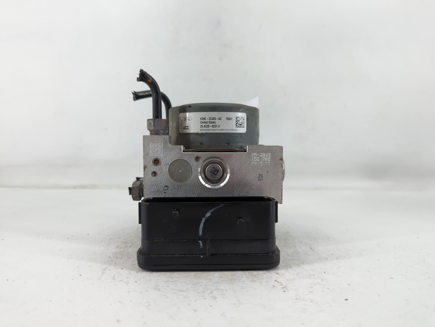 2019-2020 Ford Edge ABS Pump Control Module Replacement P/N:EG9C-2C405-AC Fits Fits 2019 2020 OEM Used Auto Parts - Oemuseda