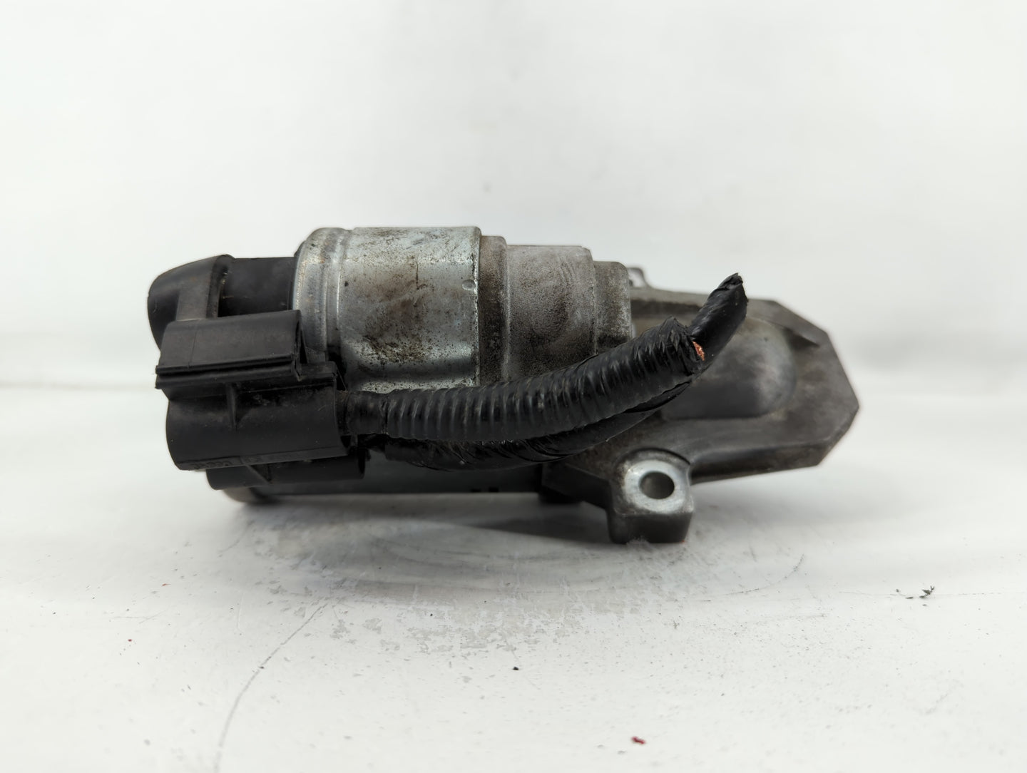 2019-2020 Ford Edge Car Starter Motor Solenoid OEM P/N:K2GT-11000-BC Fits Fits 2019 2020 2021 2022 OEM Used Auto Parts - Oem