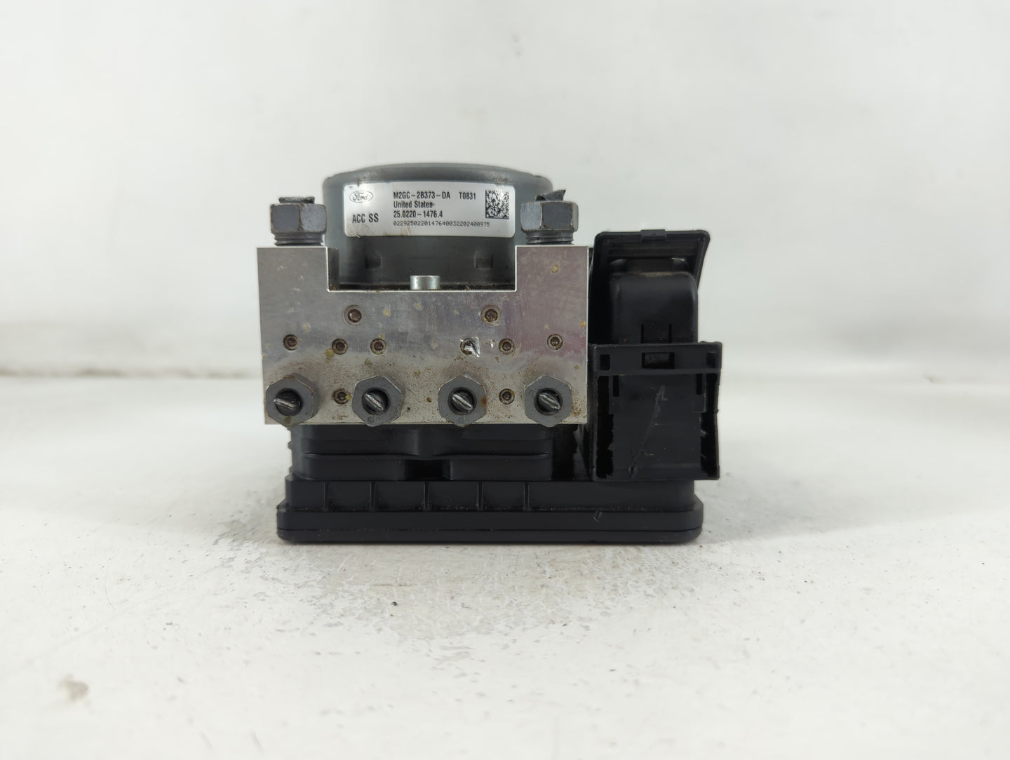 2019-2020 Ford Edge ABS Pump Control Module Replacement P/N:M2GC-2B373-DA Fits Fits 2019 2020 OEM Used Auto Parts - Oemuseda