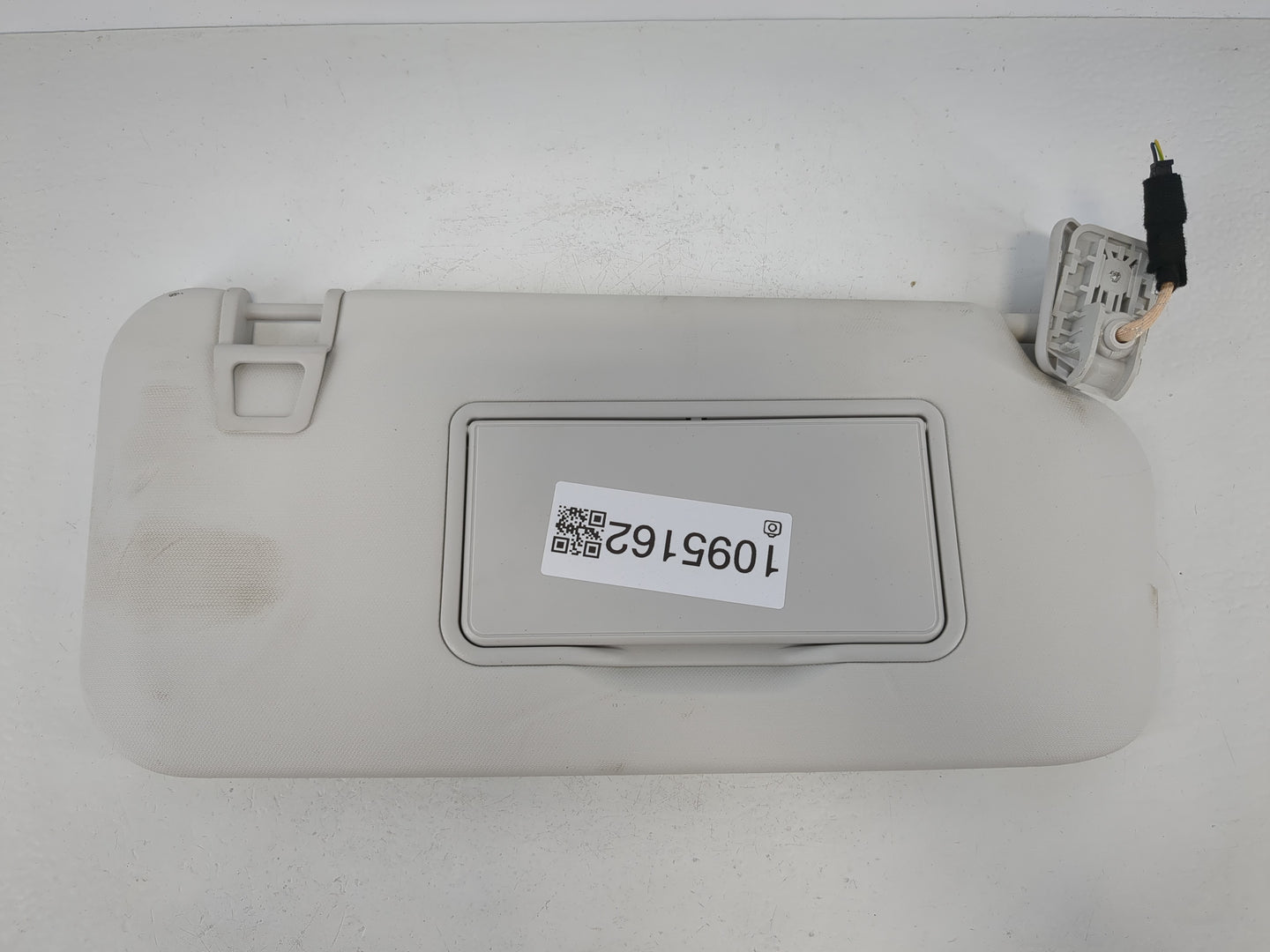 2021-2022 Ford Escape Sun Visor Shade Replacement Passenger Right Mirror Fits Fits 2021 2022 OEM Used Auto Parts - Oemusedau