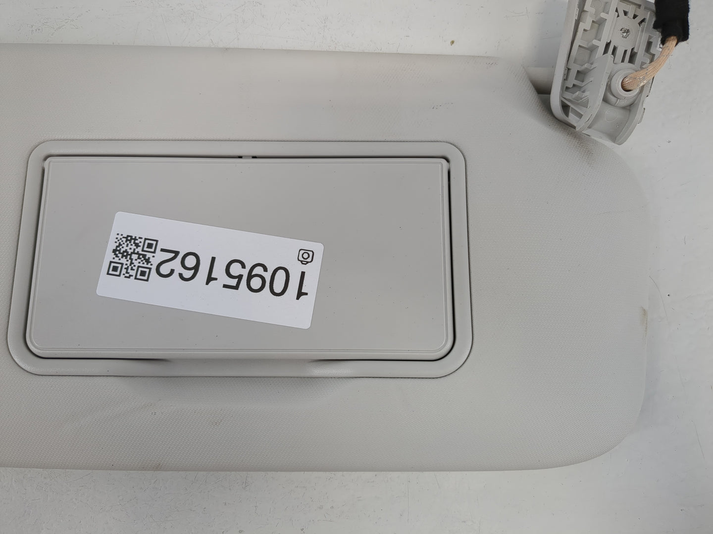 2021-2022 Ford Escape Sun Visor Shade Replacement Passenger Right Mirror Fits Fits 2021 2022 OEM Used Auto Parts - Oemusedau