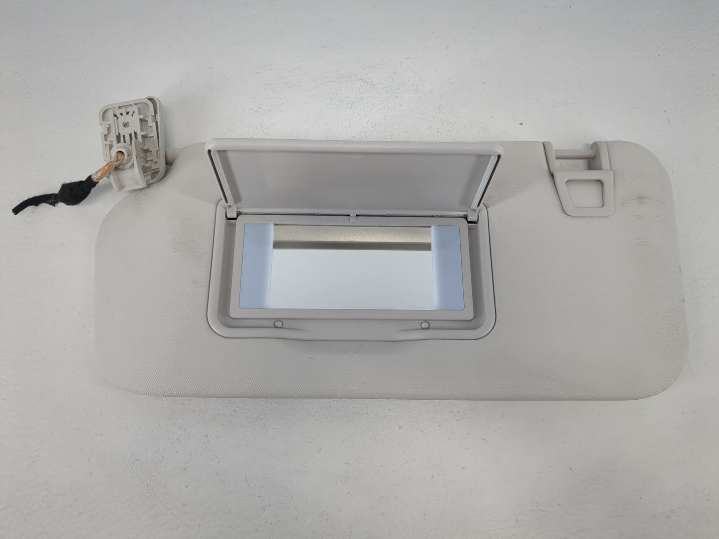 2021-2022 Ford Escape Sun Visor Shade Replacement Driver Left Mirror Fits Fits 2021 2022 OEM Used Auto Parts - Oemusedautopa
