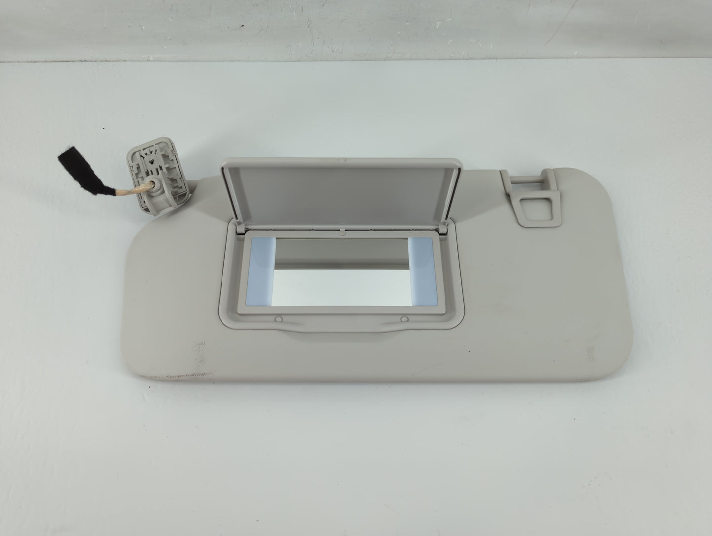 2021-2022 Ford Escape Sun Visor Shade Replacement Driver Left Mirror Fits Fits 2021 2022 OEM Used Auto Parts - Oemusedautopa
