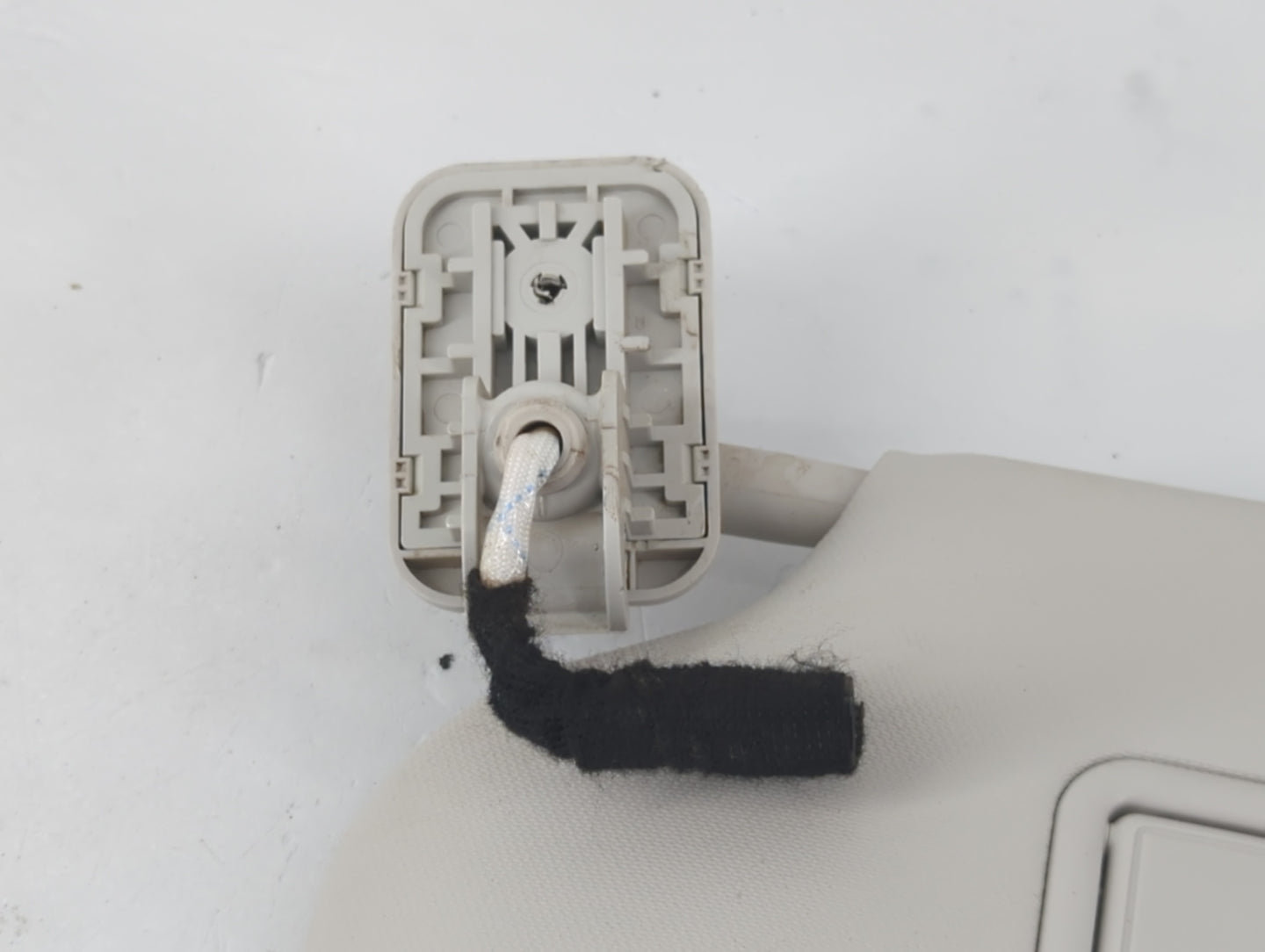 2021-2022 Ford Escape Sun Visor Shade Replacement Driver Left Mirror Fits Fits 2021 2022 OEM Used Auto Parts - Oemusedautopa