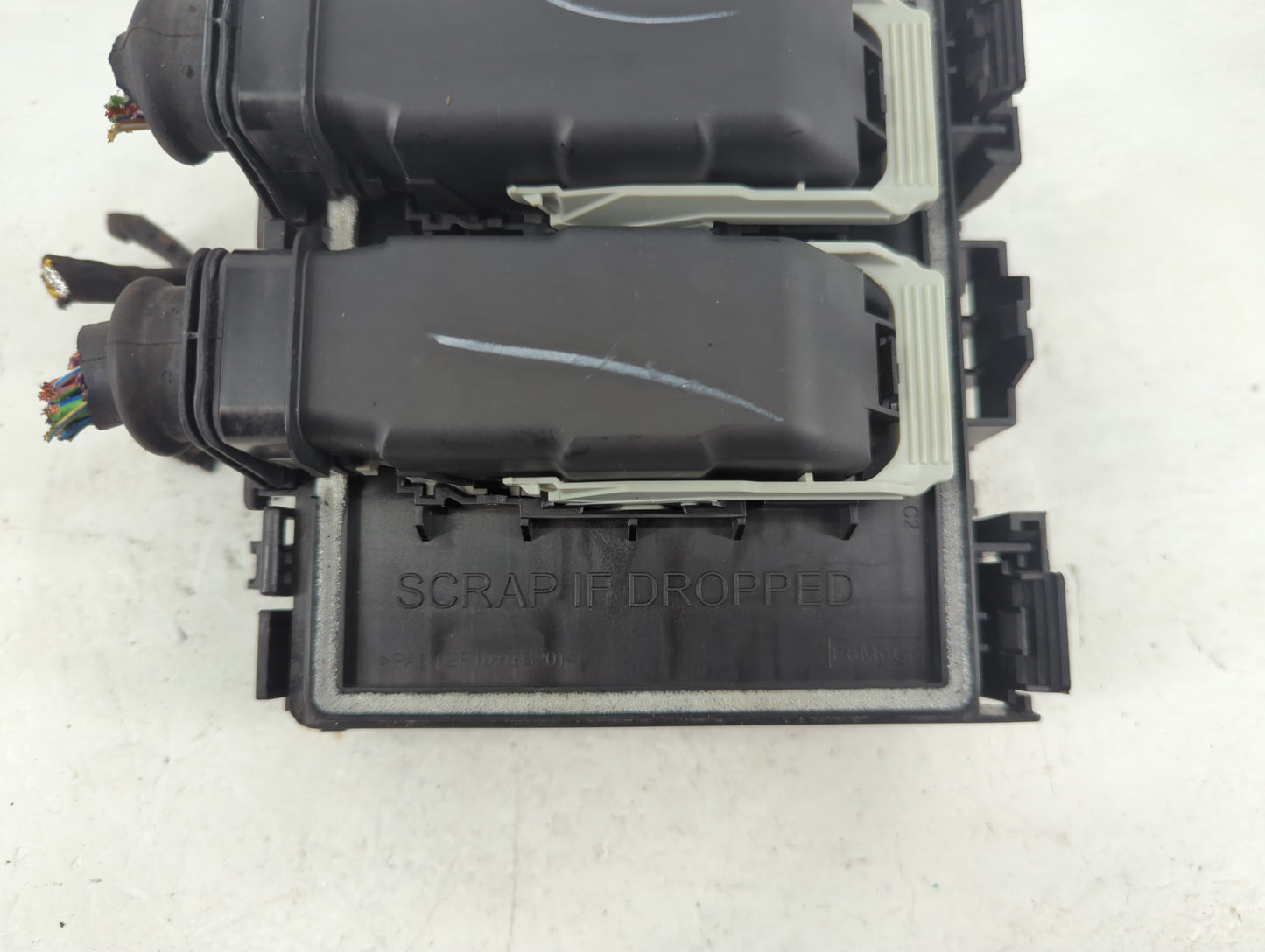 2021-2022 Ford Escape Fusebox Fuse Box Panel Relay Module P/N:JX6T-14A003-AB Fits Fits 2021 2022 OEM Used Auto Parts - Oemus