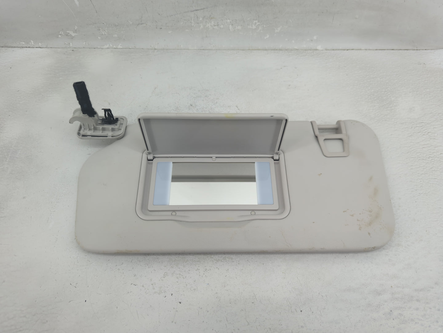 2021-2022 Ford Escape Sun Visor Shade Replacement Driver Left Mirror Fits Fits 2021 2022 OEM Used Auto Parts - Oemusedautopa