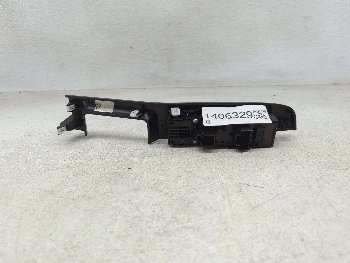 2020-2022 Ford Escape Master Power Window Switch Replacement Driver Side Left P/N:LJ6T-14540-DAW Fits Fits 2020 2021 2022 OE