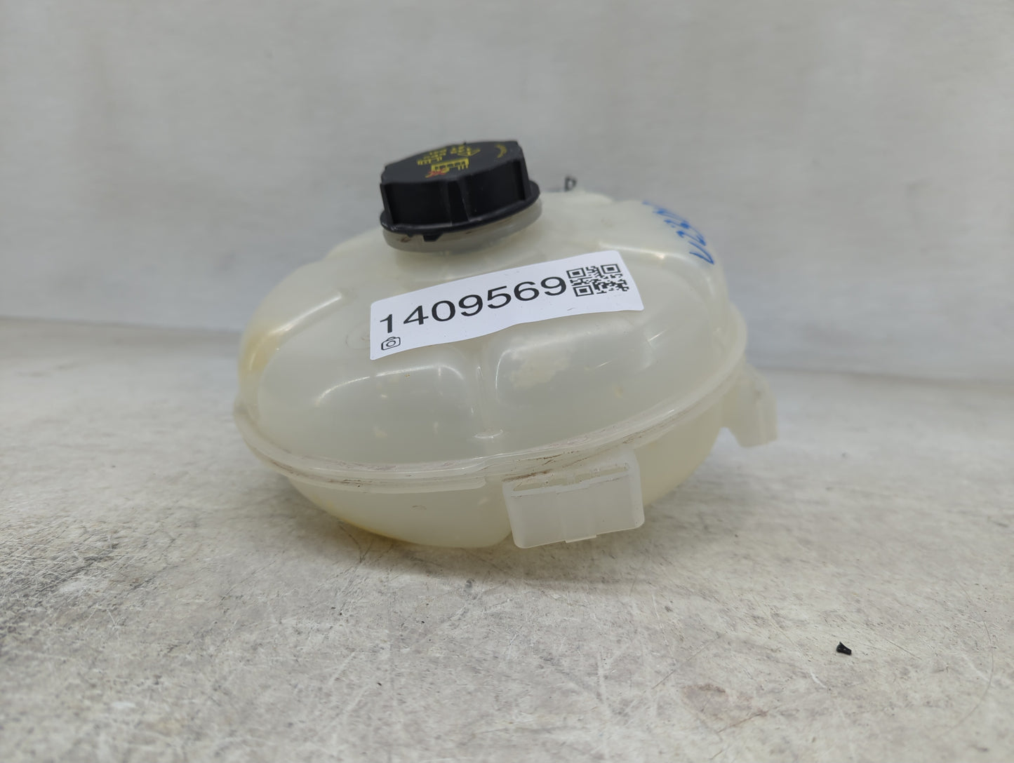 2020-2022 Ford Escape Radiator Coolant Overflow Expansion Tank Bottle - Oemusedautoparts1.com
