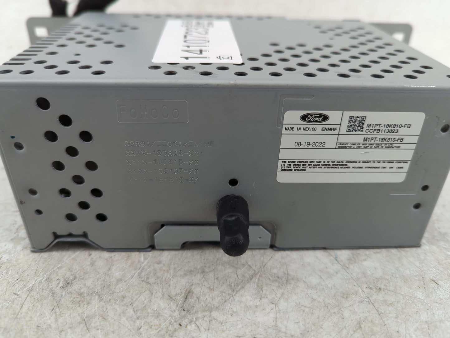 2021-2022 Ford Escape Radio AM FM Cd Player Receiver Replacement P/N:M1PT-18810-FB Fits Fits 2021 2022 OEM Used Auto Parts -