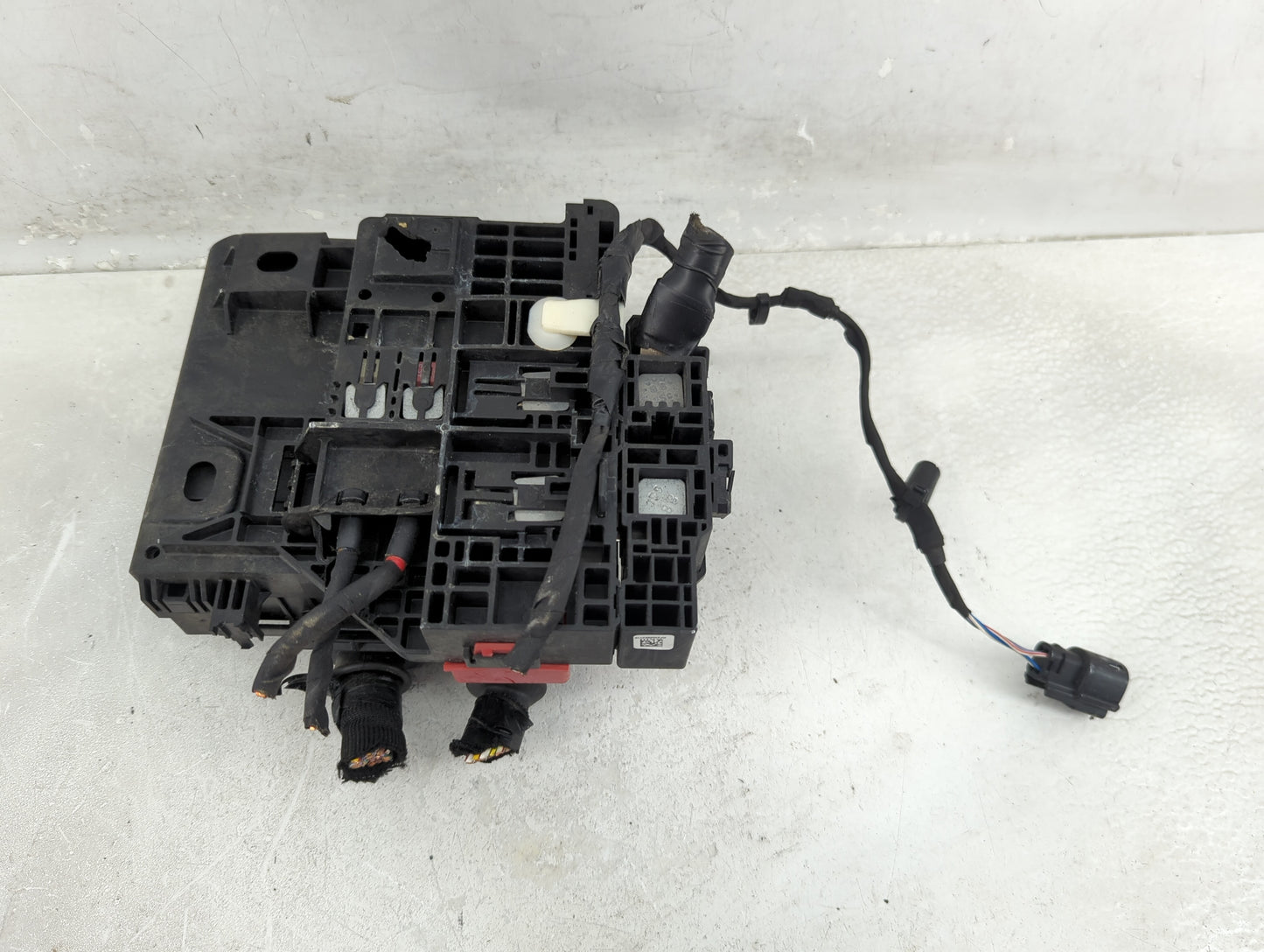 2021-2022 Ford Escape Fusebox Fuse Box Panel Relay Module P/N:JX6T-14A003-AB Fits Fits 2021 2022 OEM Used Auto Parts - Oemus