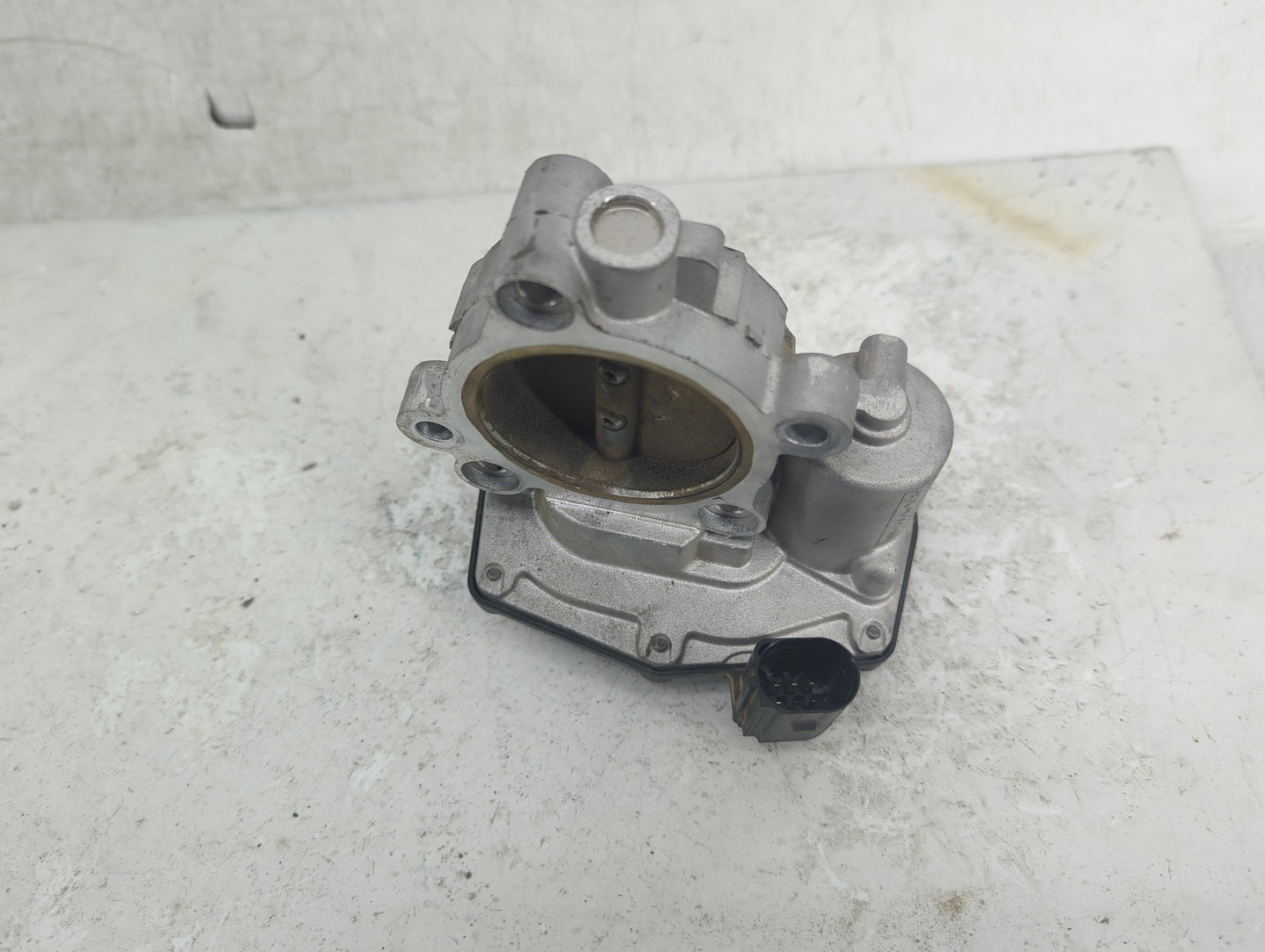 2020 Ford Escape Throttle Body P/N:C22 027 0370 HX7G-9F991-AA Fits Fits 2021 2022 OEM Used Auto Parts - Oemusedautoparts1.co