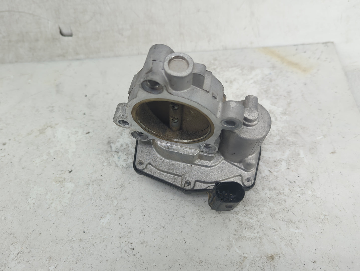 2020 Ford Escape Throttle Body P/N:C22 027 0370 HX7G-9F991-AA Fits Fits 2021 2022 OEM Used Auto Parts - Oemusedautoparts1.co