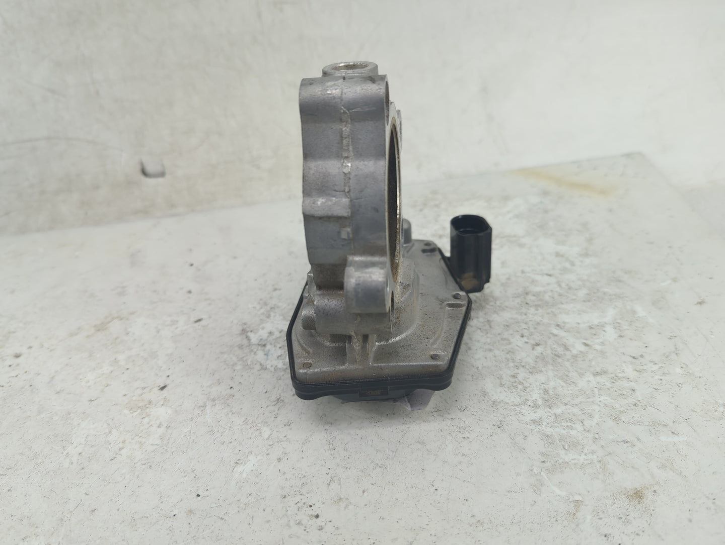 2020 Ford Escape Throttle Body P/N:C22 027 0370 HX7G-9F991-AA Fits Fits 2021 2022 OEM Used Auto Parts - Oemusedautoparts1.co
