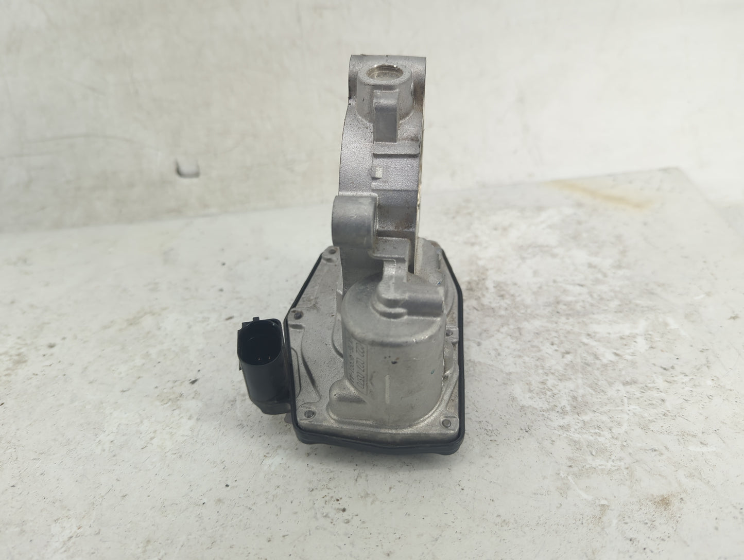 2020 Ford Escape Throttle Body P/N:C22 027 0370 HX7G-9F991-AA Fits Fits 2021 2022 OEM Used Auto Parts - Oemusedautoparts1.co