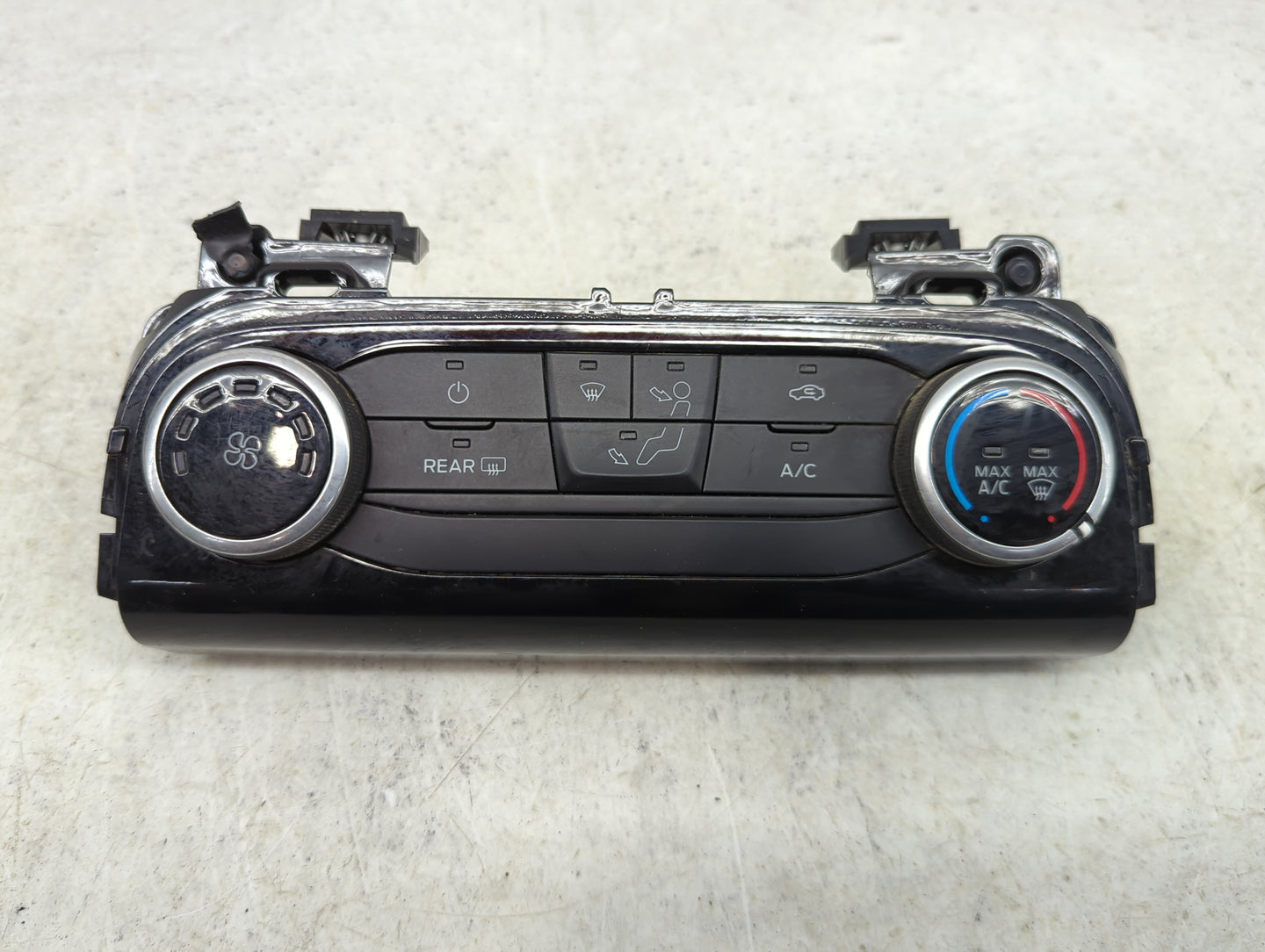 2022 Ford Escape Climate Control Module Temperature AC/Heater Replacement P/N:CX482AC E174081G Fits OEM Used Auto Parts - Oe