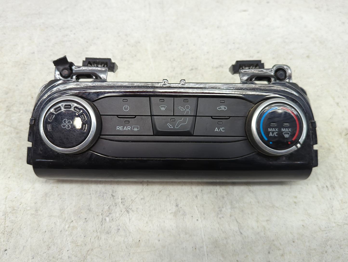 2022 Ford Escape Climate Control Module Temperature AC/Heater Replacement P/N:CX482AC E174081G Fits OEM Used Auto Parts - Oe