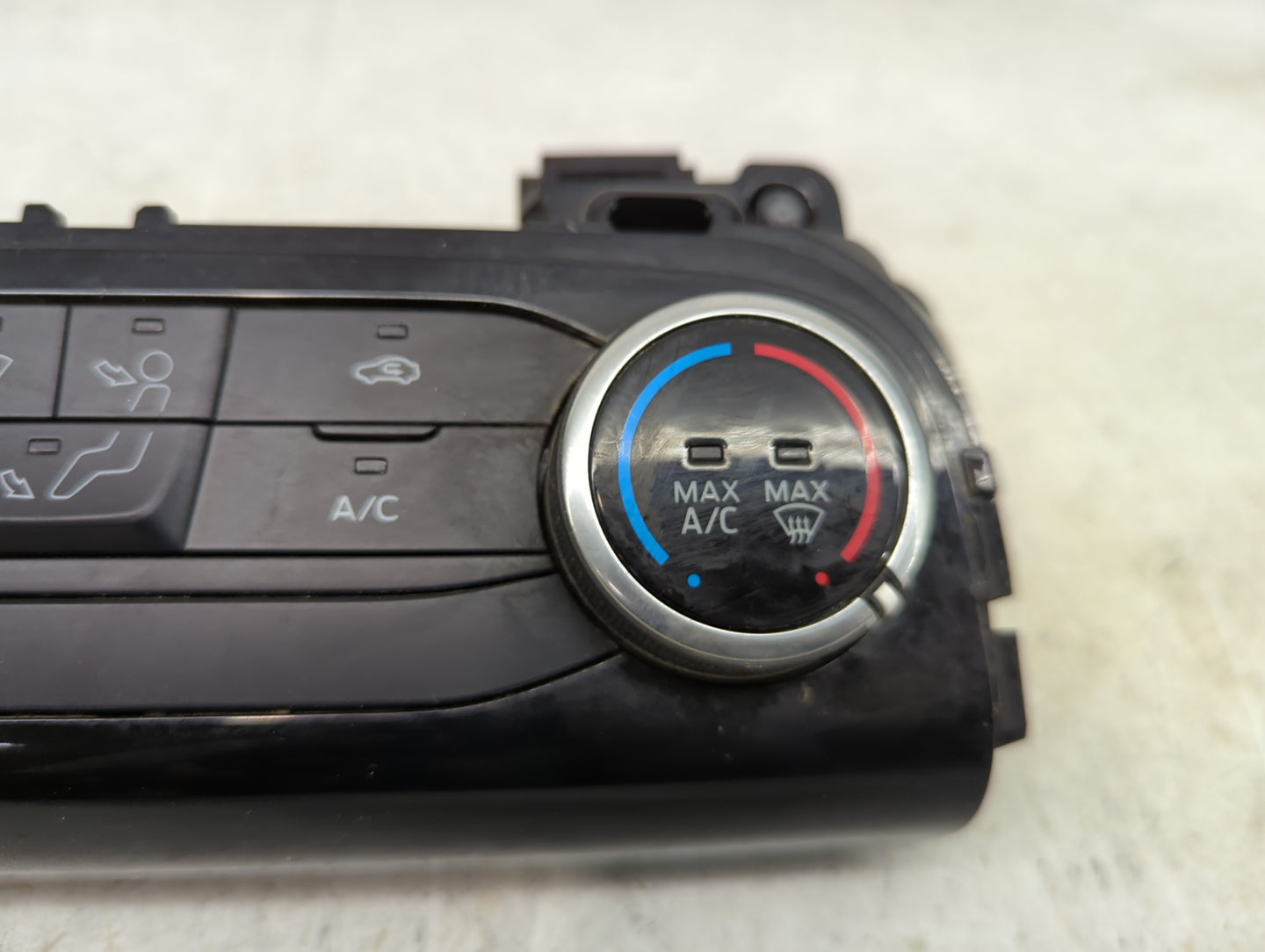2022 Ford Escape Climate Control Module Temperature AC/Heater Replacement P/N:CX482AC E174081G Fits OEM Used Auto Parts - Oe