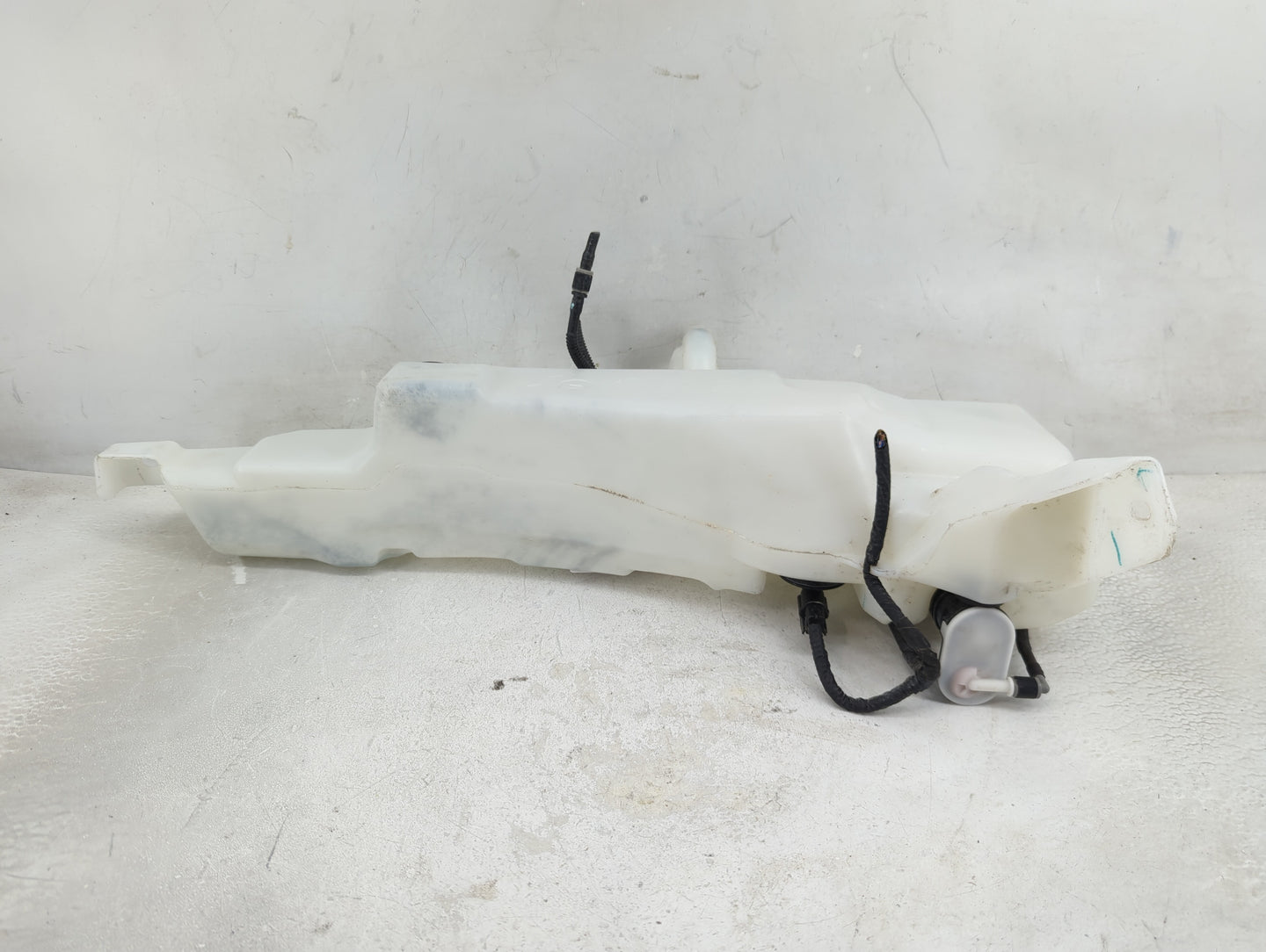 2020-2022 Ford Escape Windshield Washer Fluid Reservoir Bottle Oem - Oemusedautoparts1.com