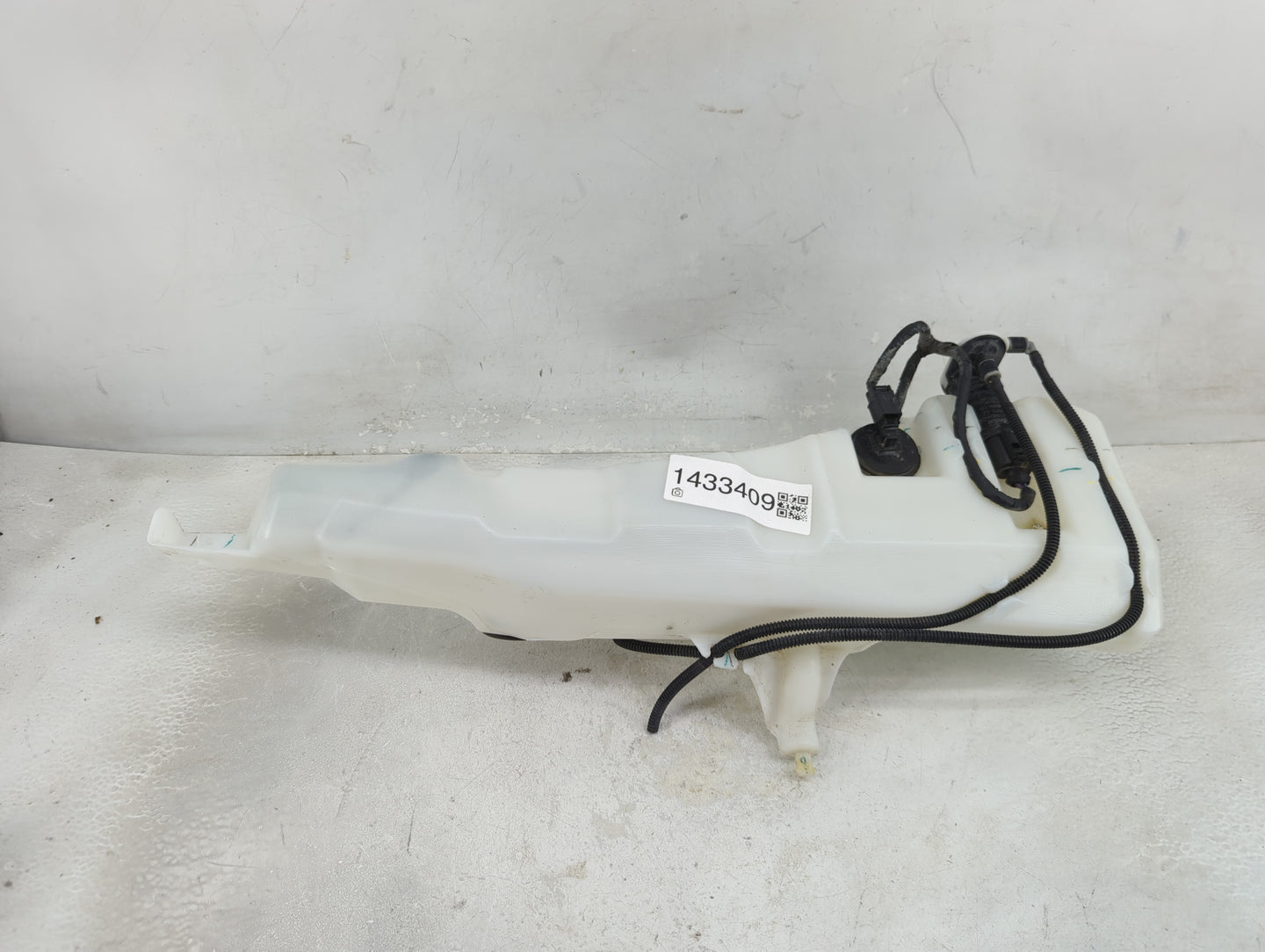 2020-2022 Ford Escape Windshield Washer Fluid Reservoir Bottle Oem - Oemusedautoparts1.com