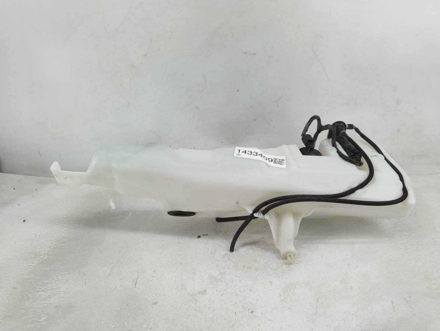 2020-2022 Ford Escape Windshield Washer Fluid Reservoir Bottle Oem - Oemusedautoparts1.com