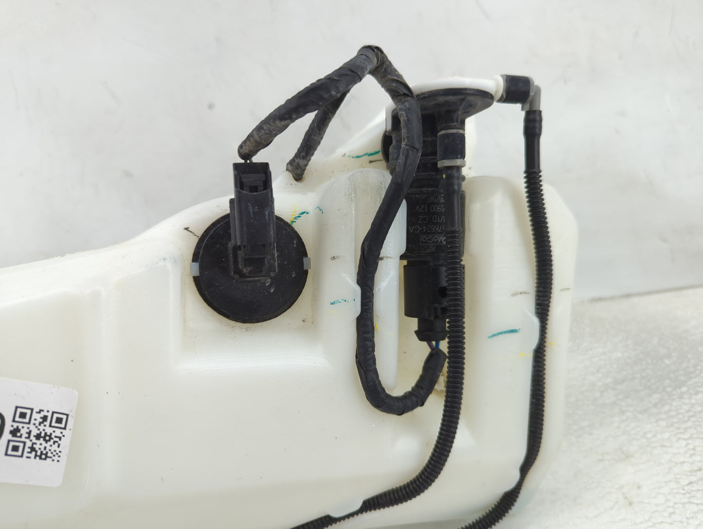 2020-2022 Ford Escape Windshield Washer Fluid Reservoir Bottle Oem - Oemusedautoparts1.com