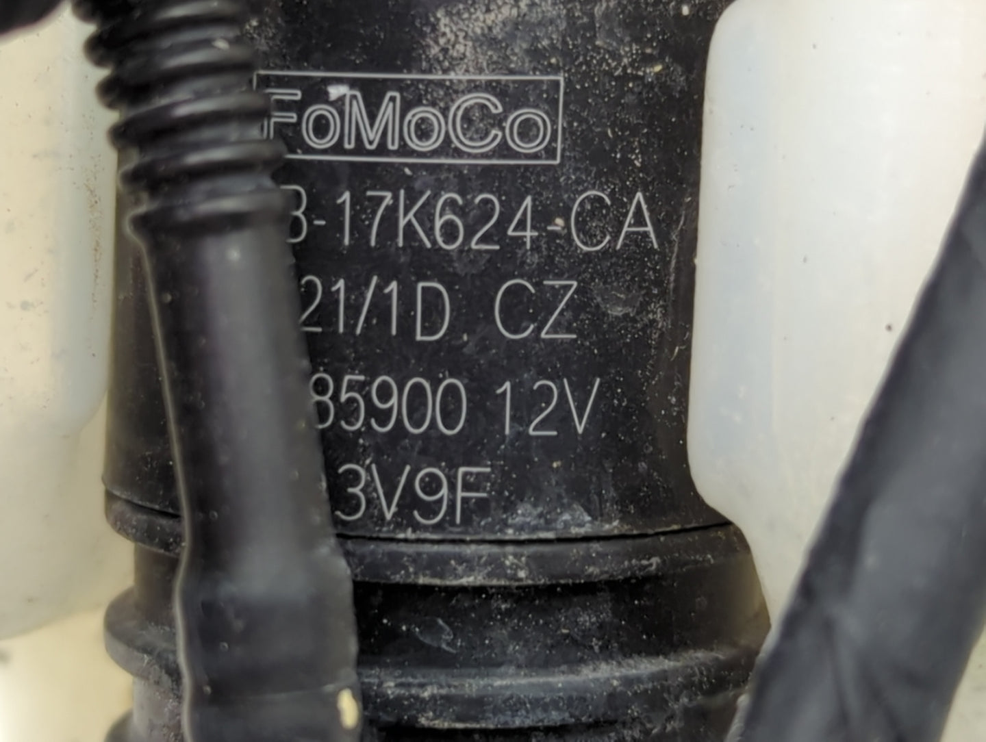 2020-2022 Ford Escape Windshield Washer Fluid Reservoir Bottle Oem - Oemusedautoparts1.com