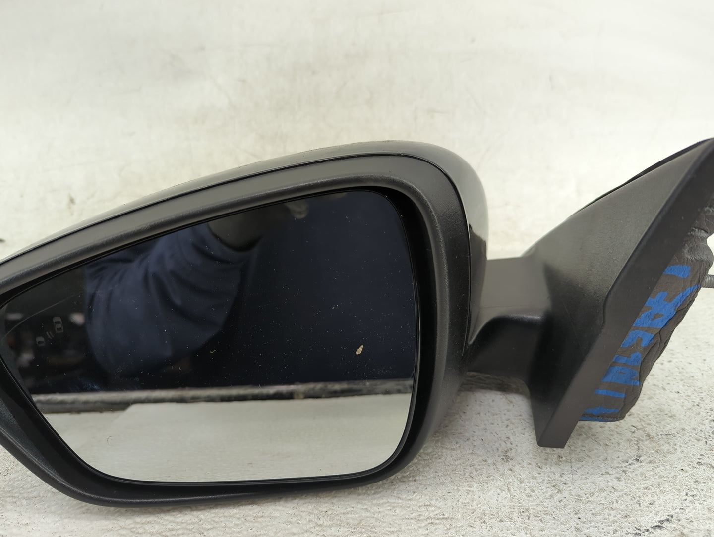 2022 Ford Escape Driver Side View Mirror - Left Door Mirror OEM Used - Oemusedautoparts1.com
