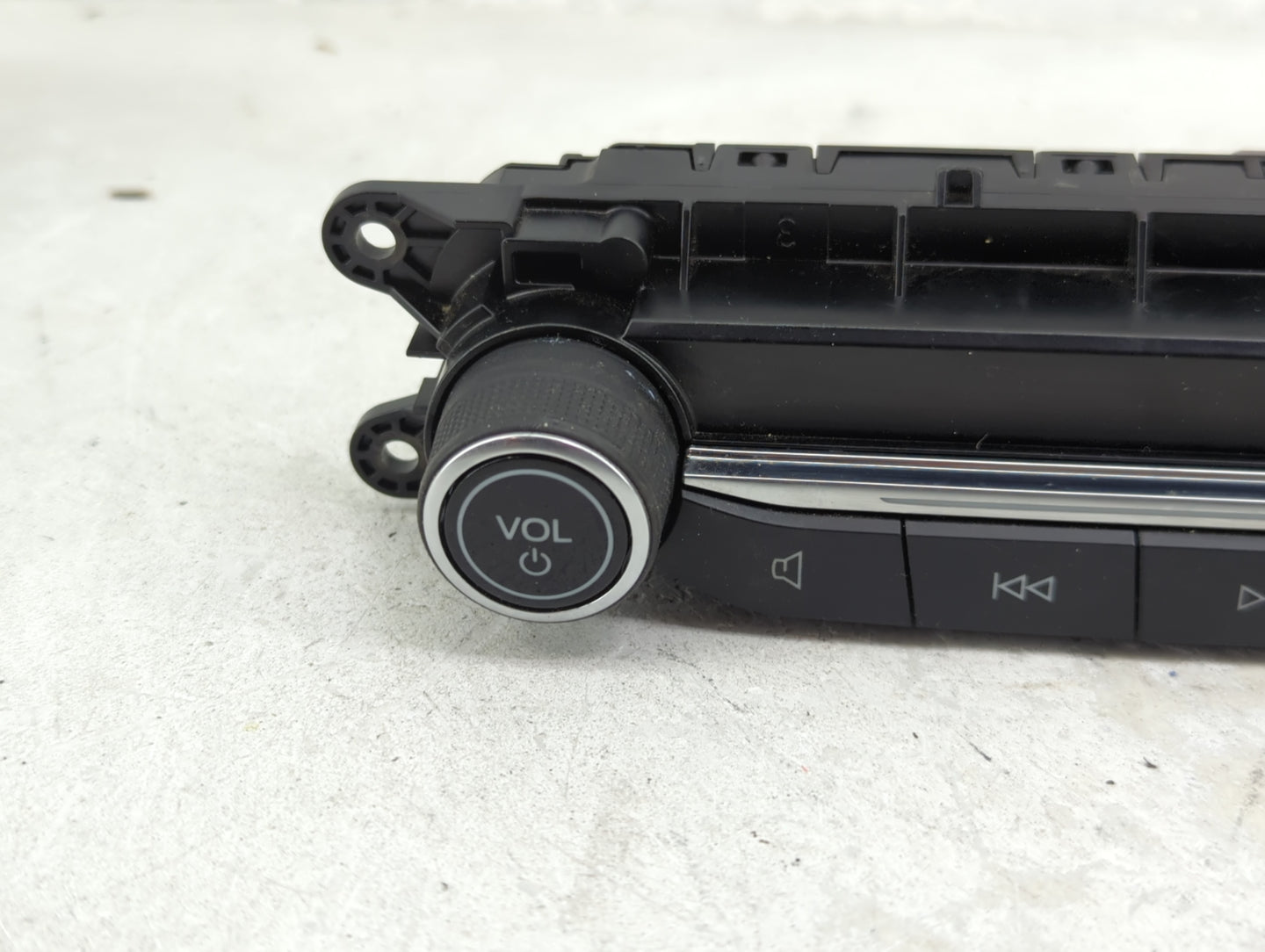 2021-2022 Ford Escape Radio Control Panel - Oemusedautoparts1.com