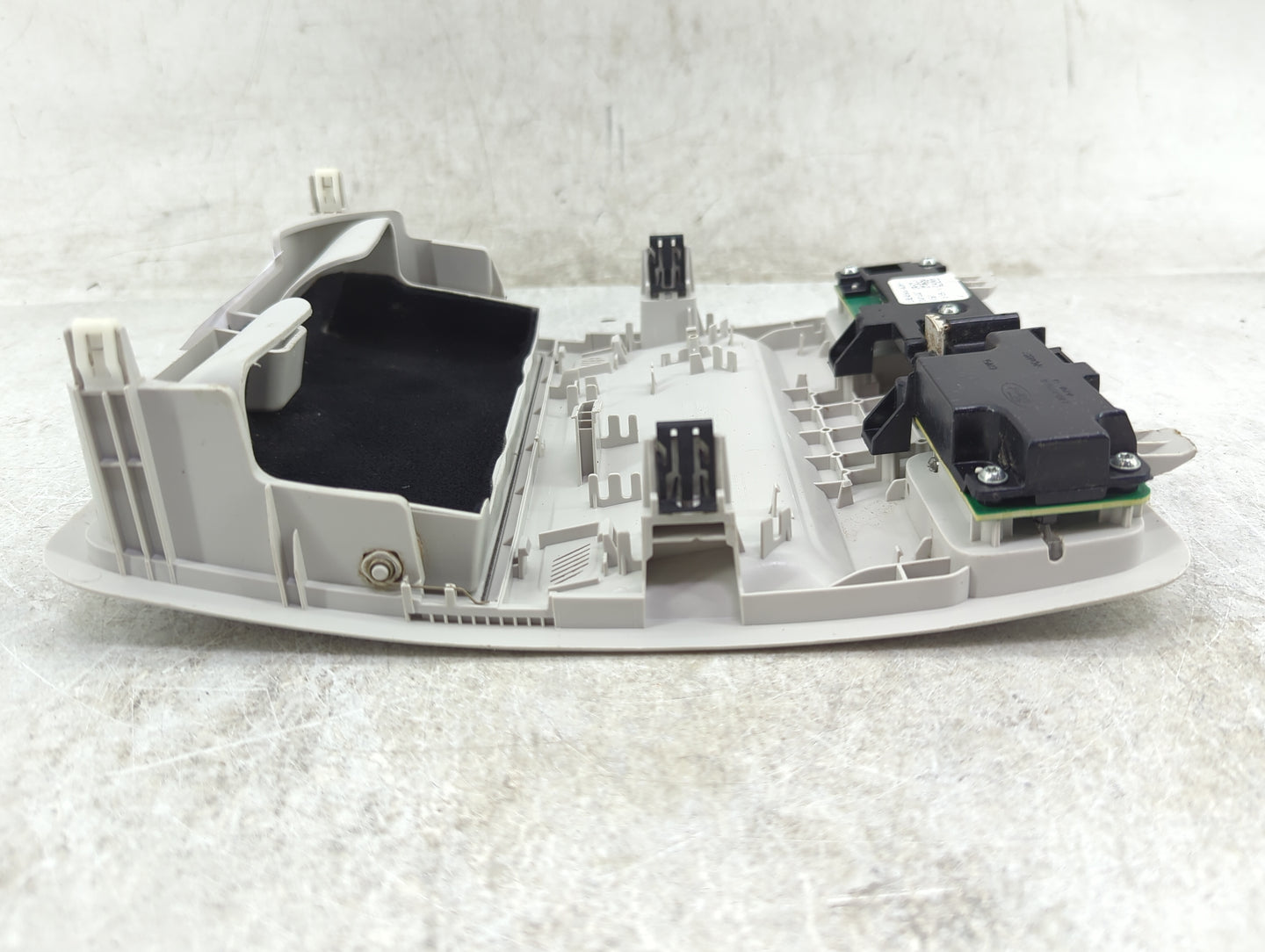 2022 Ford Escape Overhead Roof Console - Oemusedautoparts1.com