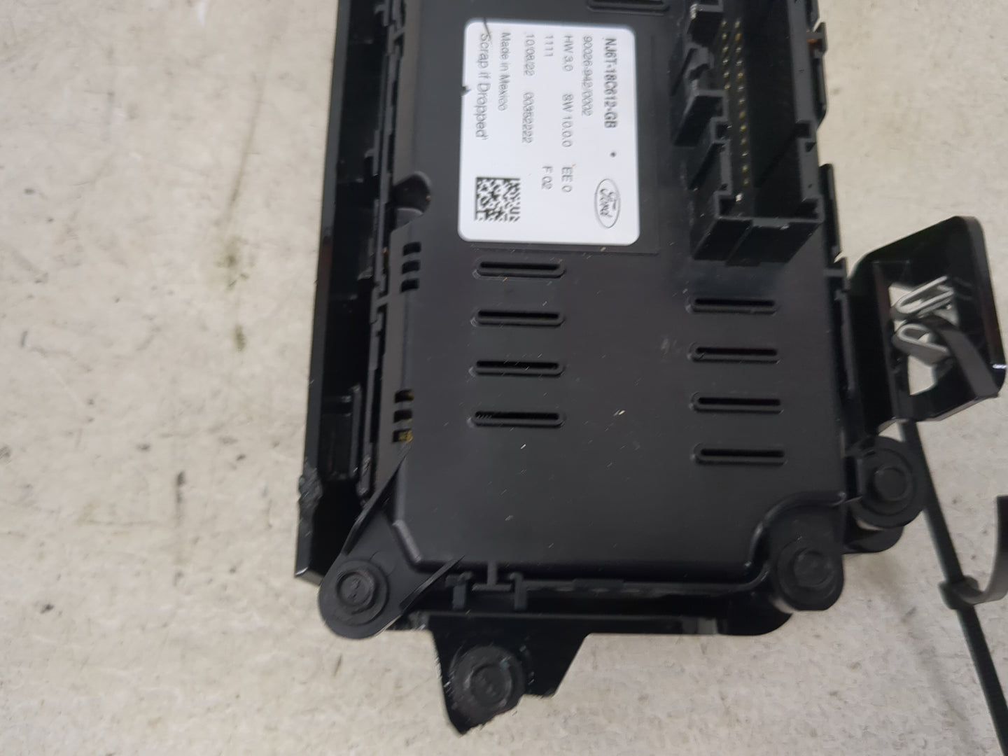 2022 Ford Escape Climate Control Module Temperature AC/Heater Replacement P/N:NJ6T-18C612-GB Fits OEM Used Auto Parts - Oemu