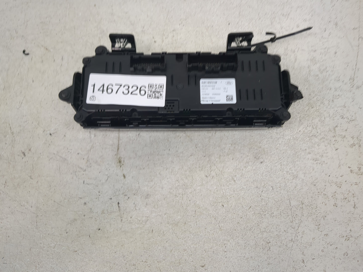 2022 Ford Escape Climate Control Module Temperature AC/Heater Replacement P/N:NJ6T-18C612-GB Fits OEM Used Auto Parts - Oemu