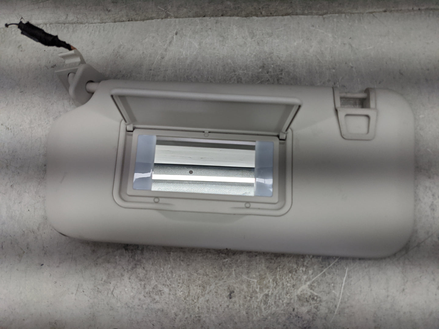 2021-2022 Ford Escape Sun Visor Shade Replacement Driver Left Mirror Fits Fits 2021 2022 OEM Used Auto Parts - Oemusedautopa