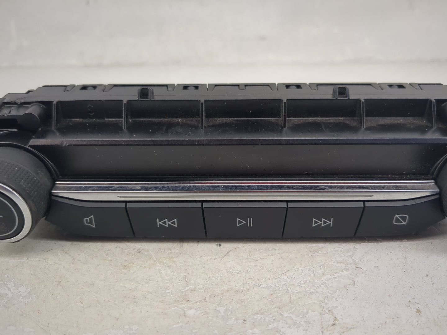 2021-2022 Ford Escape Radio Control Panel 1472700 - Oemusedautoparts1.com