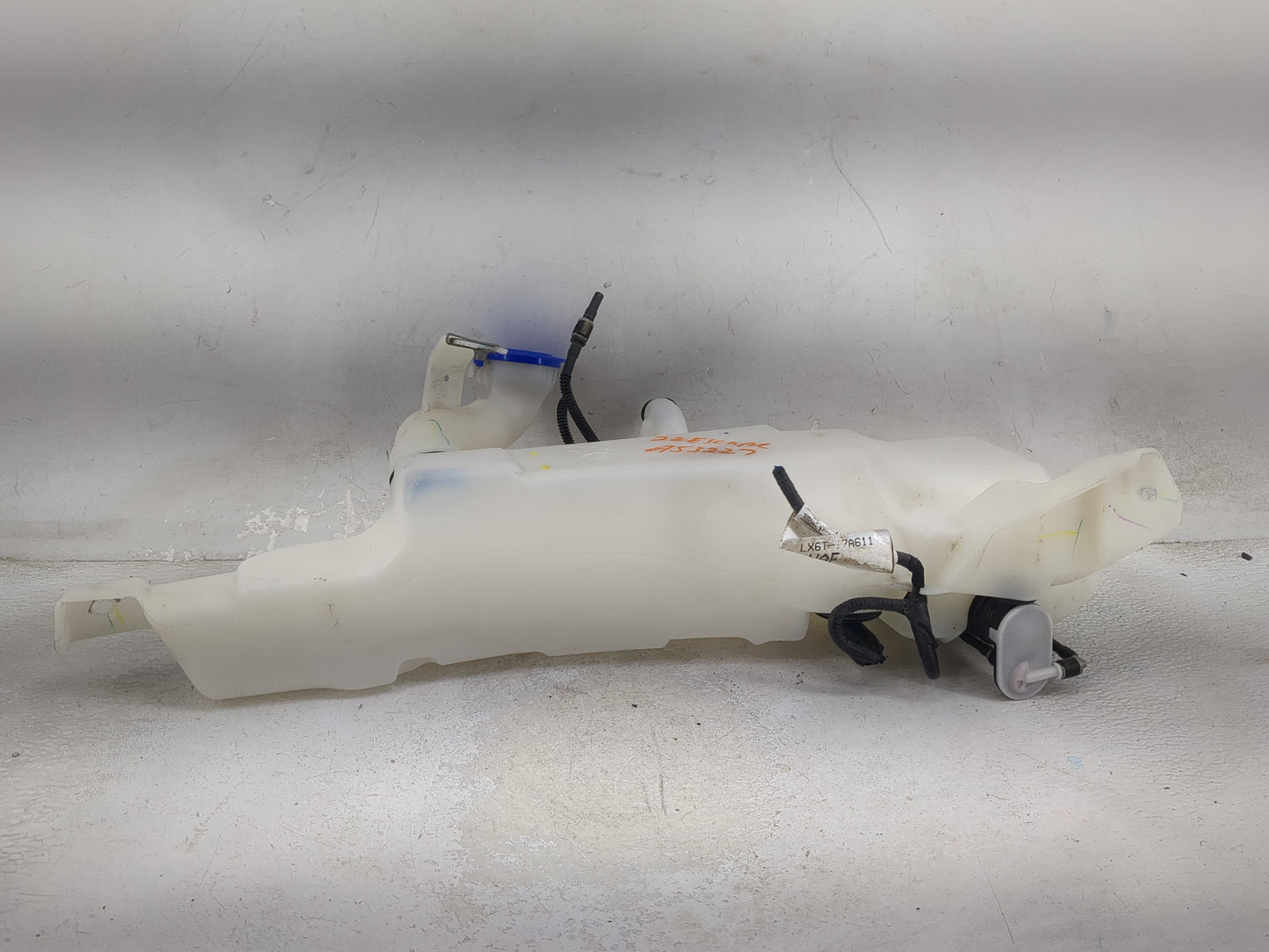 2020-2022 Ford Escape Windshield Washer Fluid Reservoir Bottle Oem 1474154 - Oemusedautoparts1.com