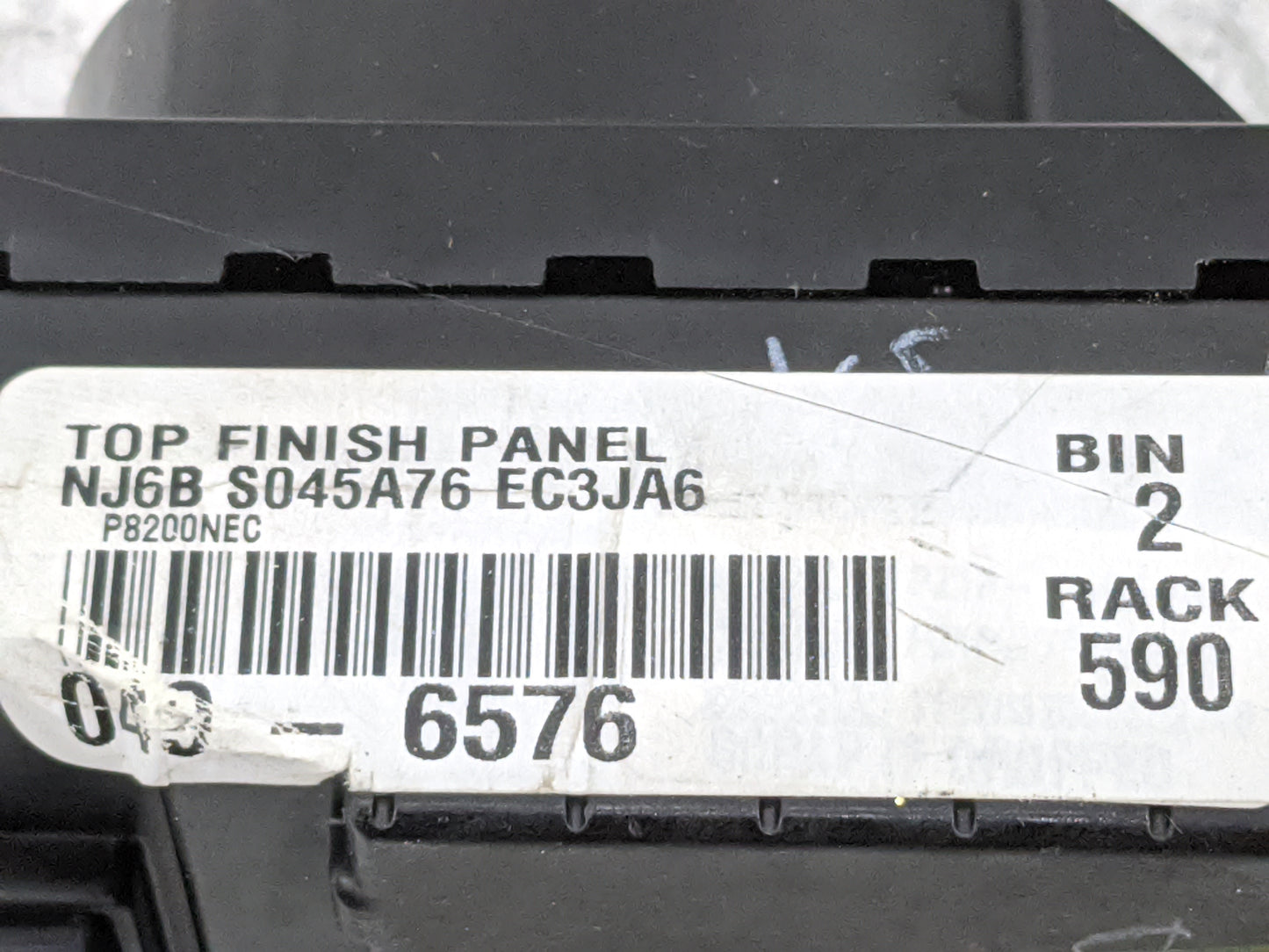 2022 Ford Escape Floor Console Assembly Shifter - Oemusedautoparts1.com