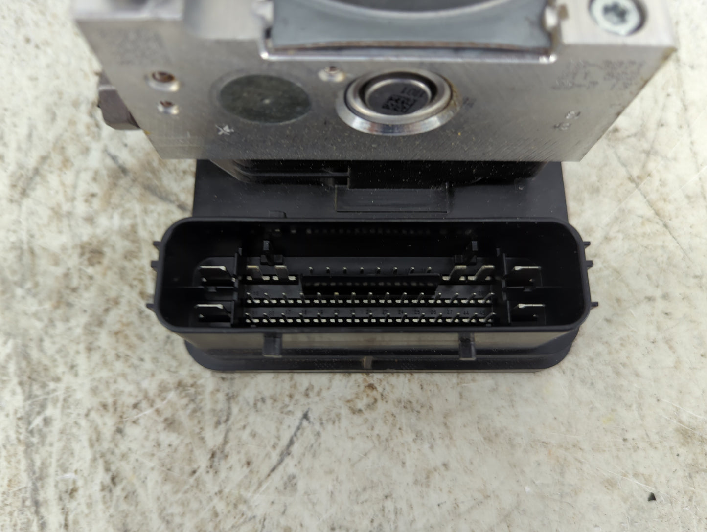 2020-2022 Ford Escape ABS Pump Control Module Replacement P/N:LX6C-2B373-CS LX6C-2C219-CS Fits Fits 2020 2021 2022 OEM Used 