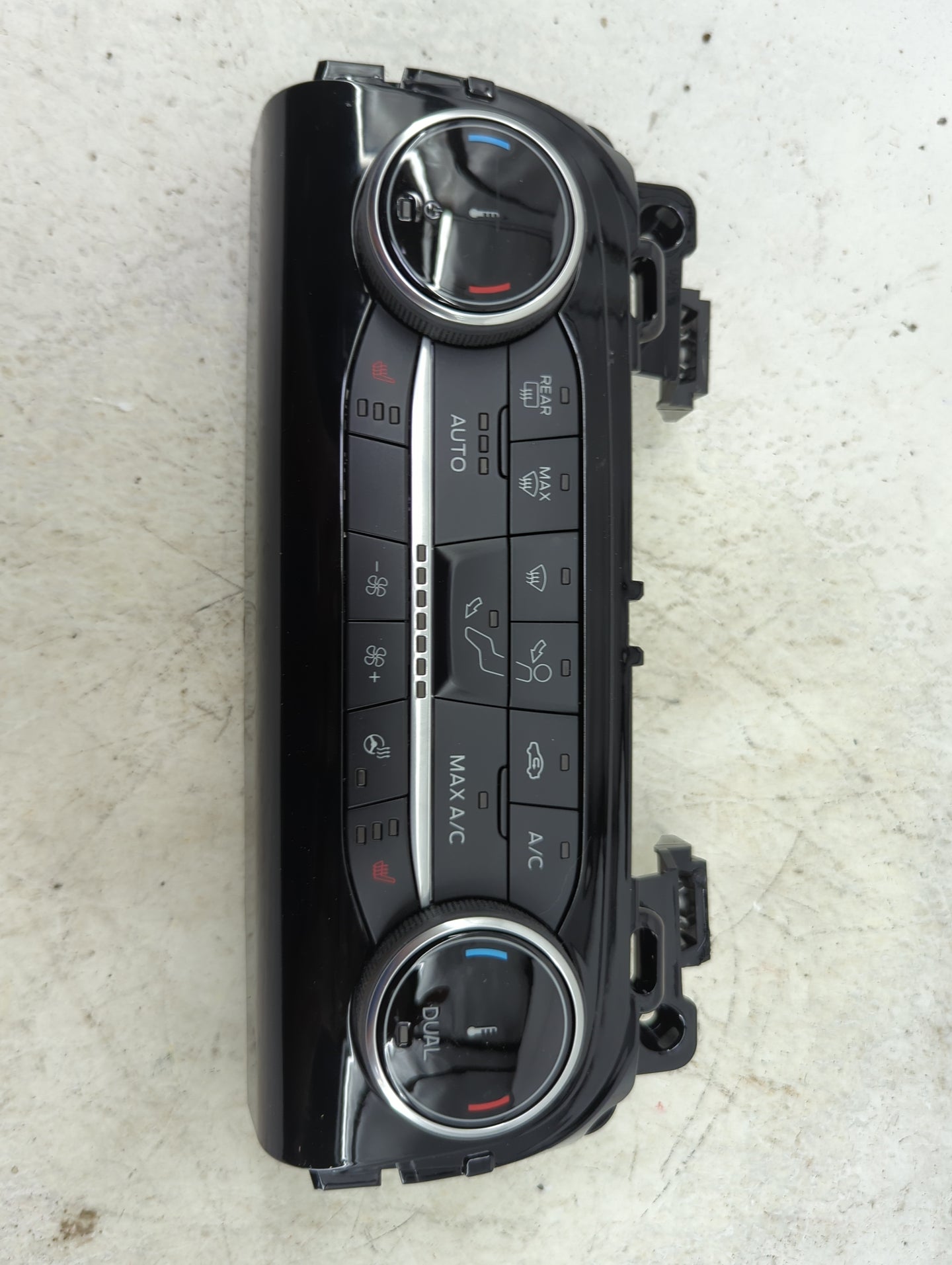 2022 Ford Escape Climate Control Module Temperature AC/Heater Replacement P/N:NJ6T-18C612-GB Fits OEM Used Auto Parts - Oemu