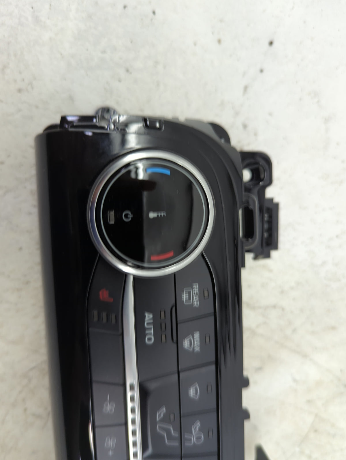 2022 Ford Escape Climate Control Module Temperature AC/Heater Replacement P/N:NJ6T-18C612-GB Fits OEM Used Auto Parts - Oemu
