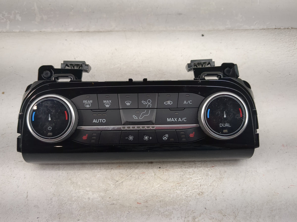 2022 Ford Escape Climate Control Module Temperature AC/Heater Replacement P/N:NJ6T-18C612-GB Fits OEM Used Auto Parts - Oemu