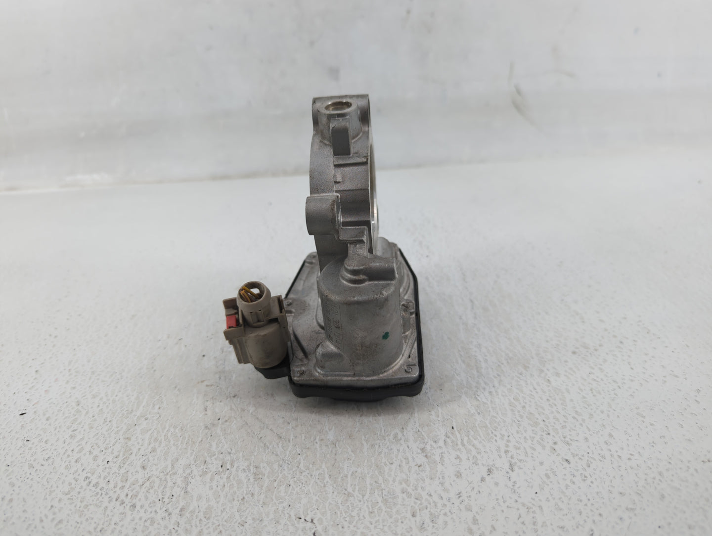 2021-2022 Ford Escape Throttle Body P/N:HX7G-9F991-AA Fits Fits 2021 2022 OEM Used Auto Parts - Oemusedautoparts1.com