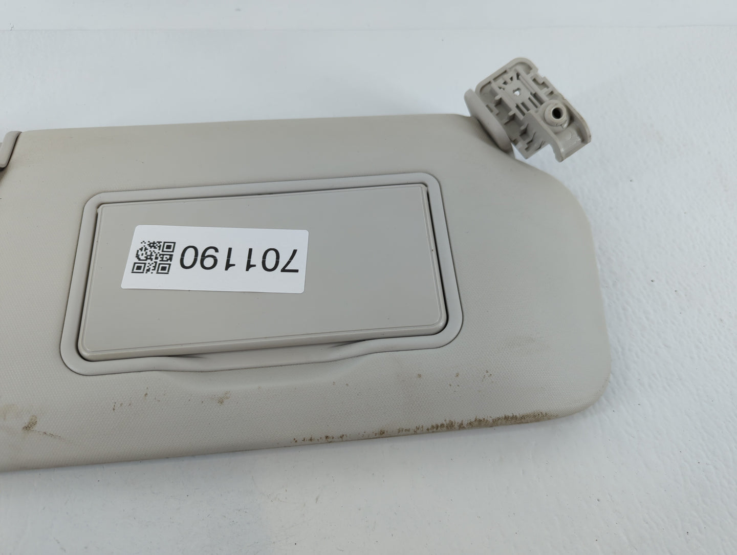 2021-2022 Ford Escape Sun Visor Shade Replacement Passenger Right Mirror Fits Fits 2021 2022 OEM Used Auto Parts - Oemusedau