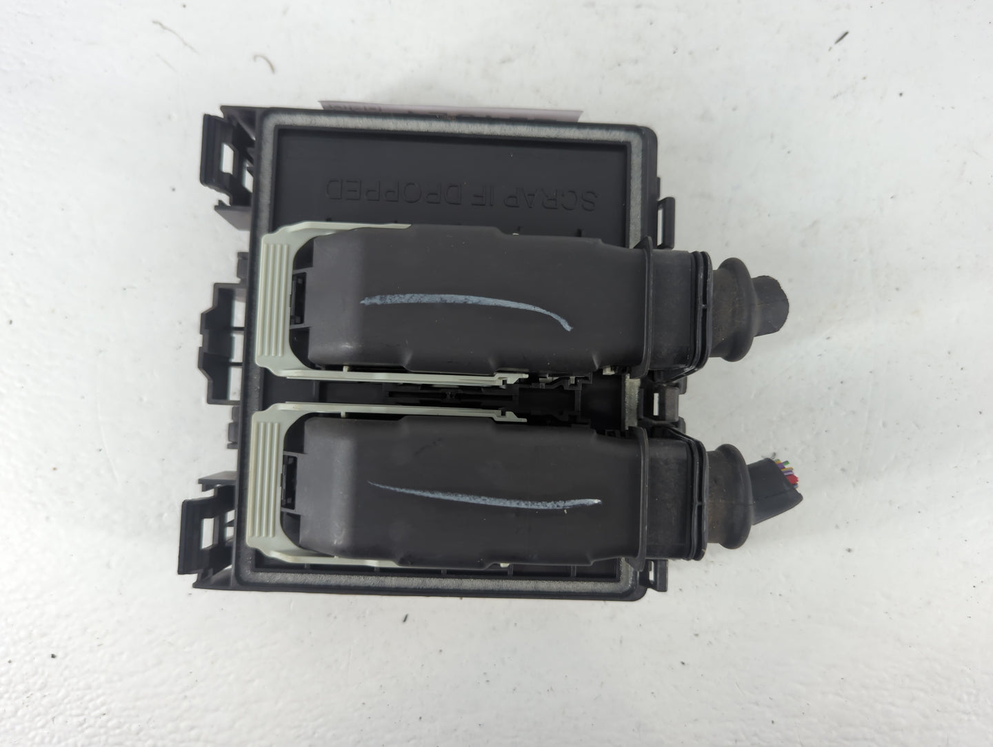 2020-2022 Ford Escape Fusebox Fuse Box Panel Relay Module P/N:MX6T-14D068-NAA Fits Fits 2020 2021 2022 OEM Used Auto Parts -
