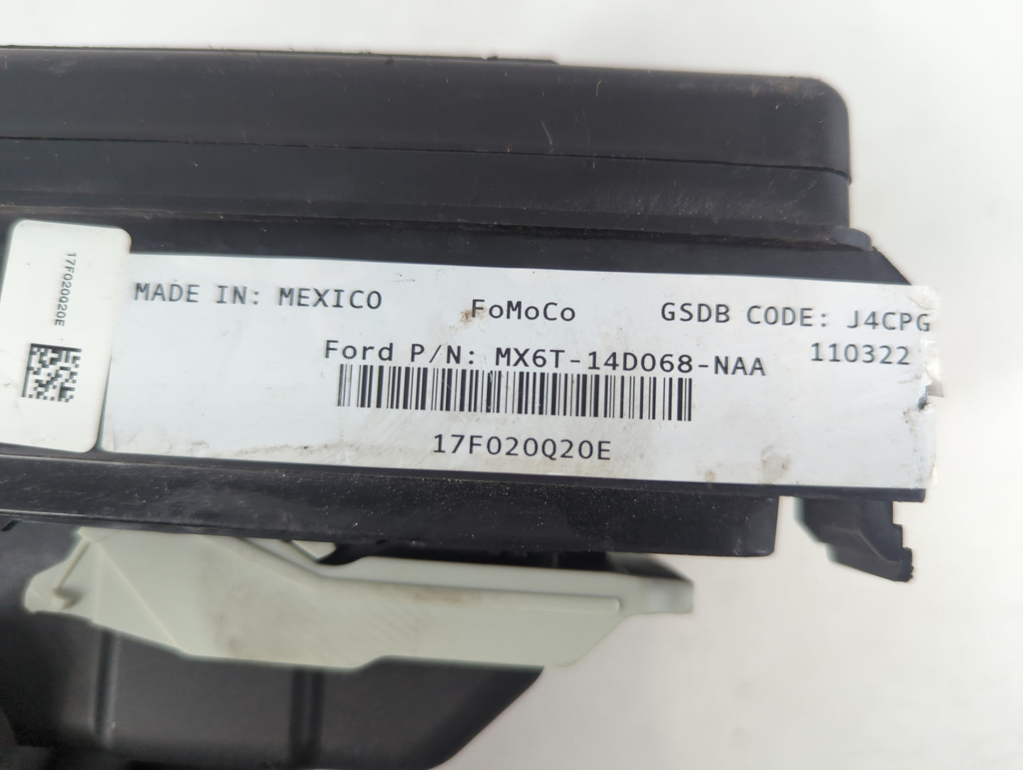 2020-2022 Ford Escape Fusebox Fuse Box Panel Relay Module P/N:MX6T-14D068-NAA Fits Fits 2020 2021 2022 OEM Used Auto Parts -