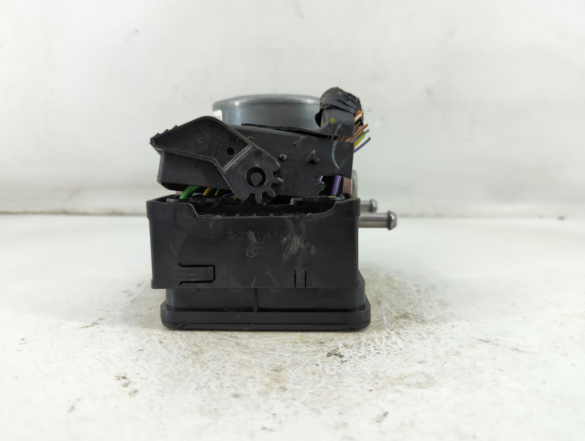 2020-2022 Ford Escape Anti-Lock Brake ABS Pump Module Actuator OEM P/N:LX6C-2B373-CS Fits Fits 2020 2021 2022 OEM Used Auto 
