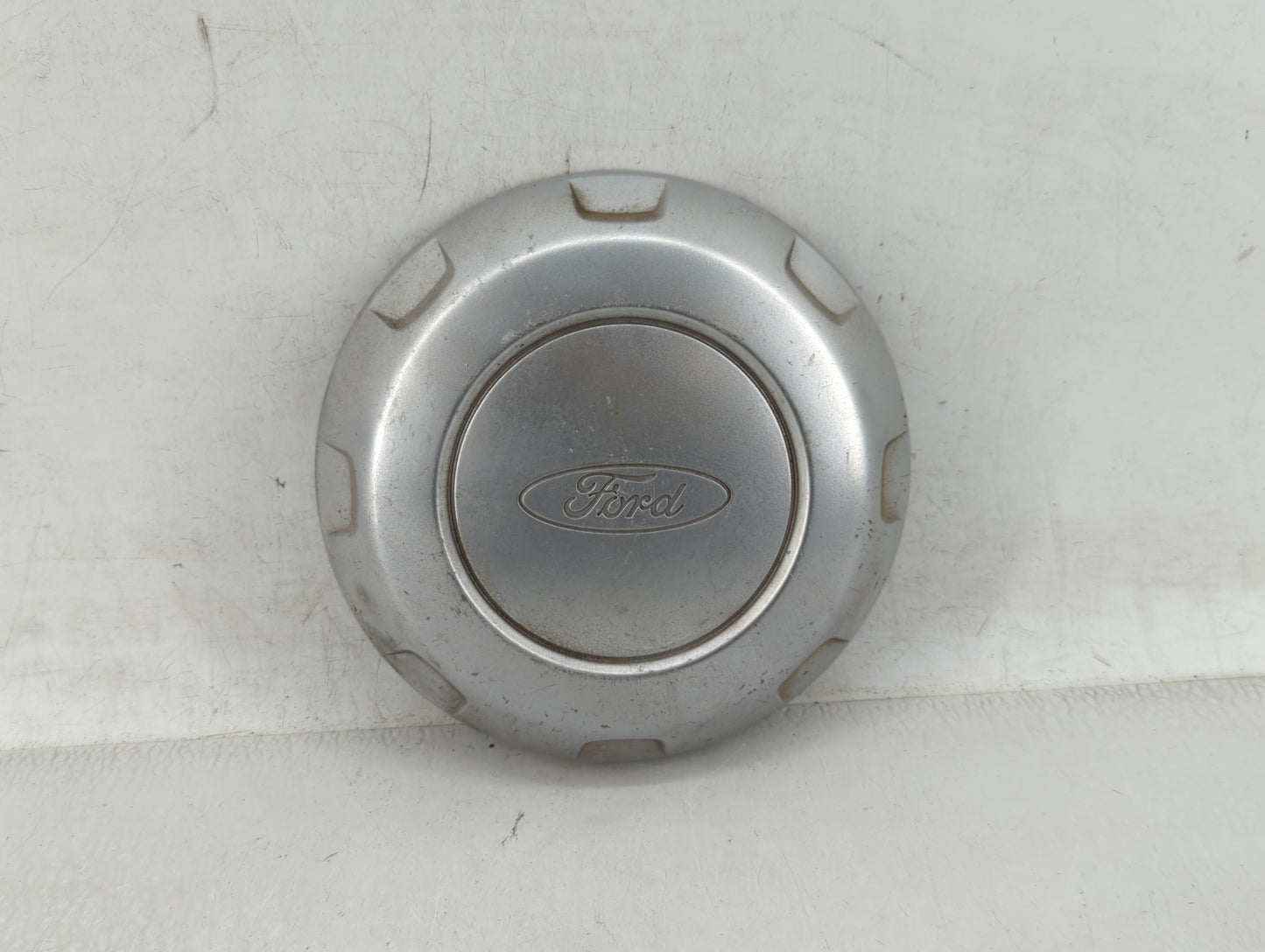 2022 Ford Expedition Rim Wheel Center Cap Silver - Oemusedautoparts1.com