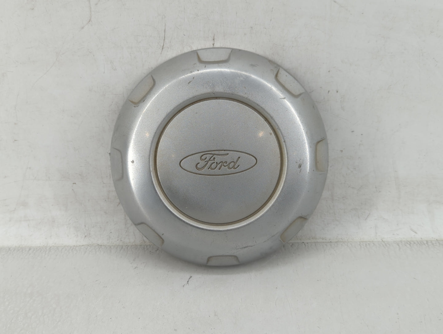 2022 Ford Expedition Rim Wheel Center Cap Silver - Oemusedautoparts1.com