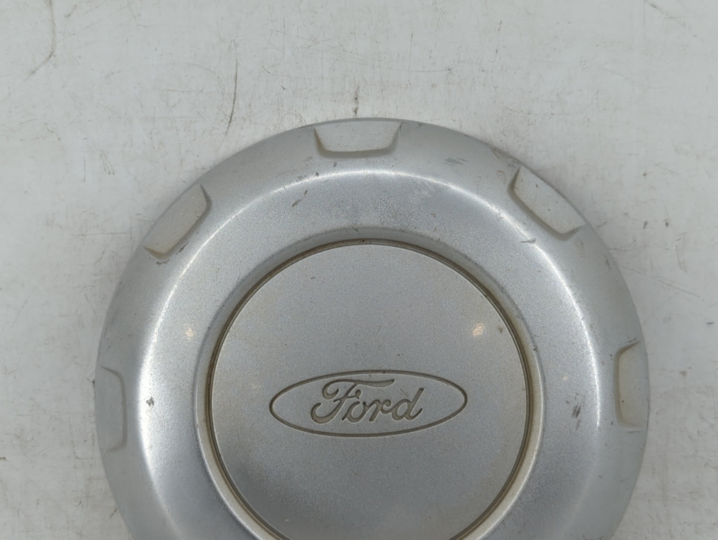 2022 Ford Expedition Rim Wheel Center Cap Silver - Oemusedautoparts1.com